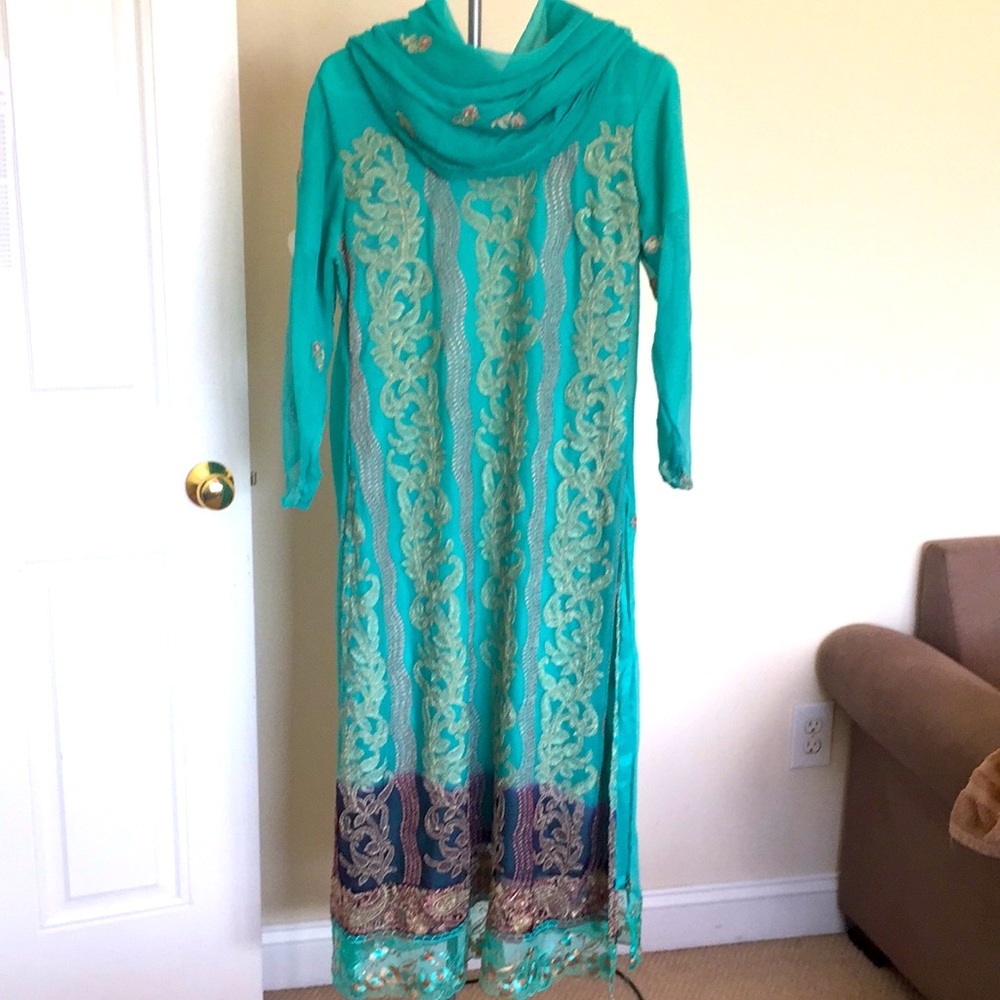 Pakistani/ Indian 3 piece Eid suit salwar Kameez